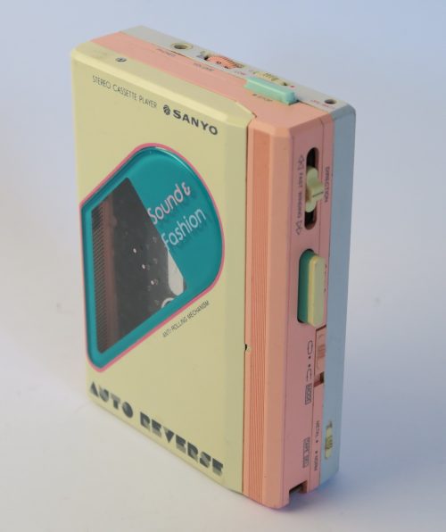 Walkman Sanyo Rosado