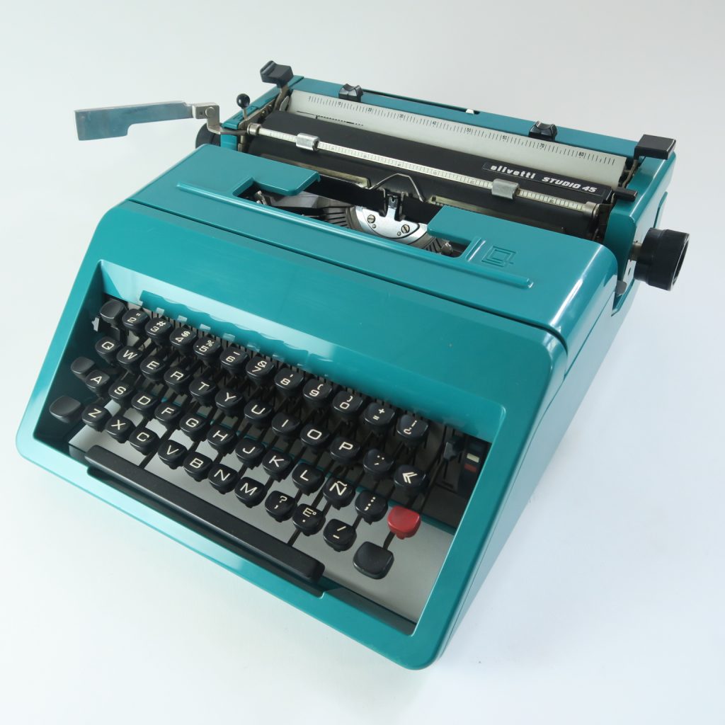 Máquina de escribir Olivetti Studio 45 - San Diogenes