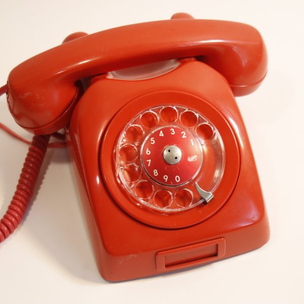 telefono_LM_ericsson_rojo_2