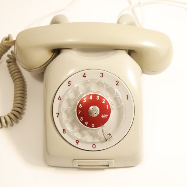 telefono_LM_ericssoon_gris_2