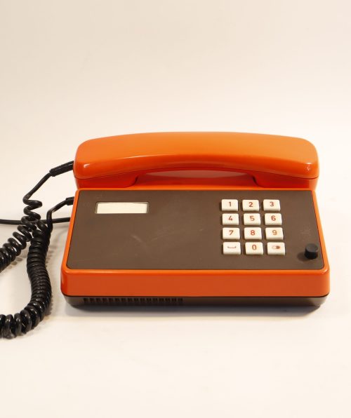 telefono_tesla_ak_naranjo_1