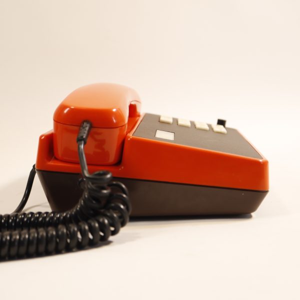 telefono_tesla_ak_naranjo_4