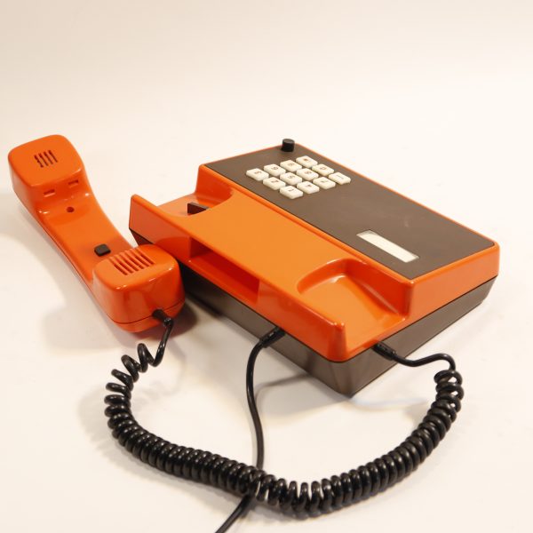 telefono_tesla_ak_naranjo_5