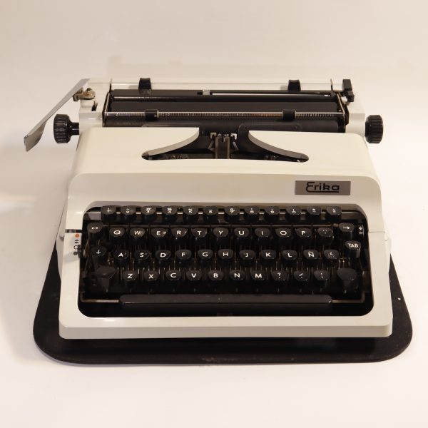 typewriter_erika_mod44_blanca_3