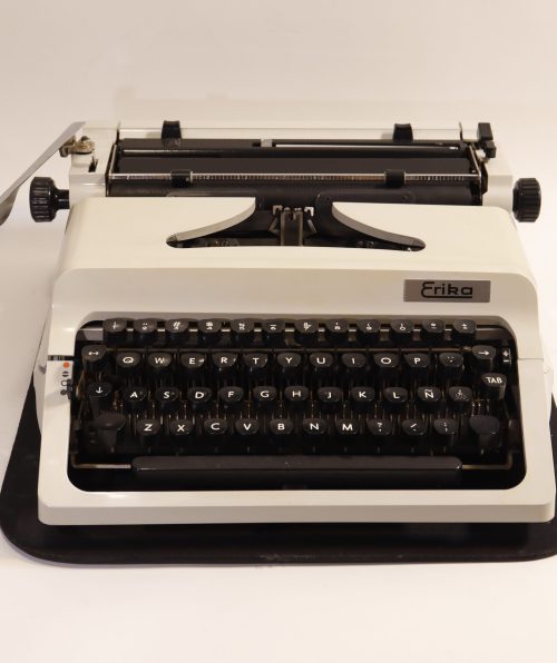 typewriter_erika_mod44_blanca_3