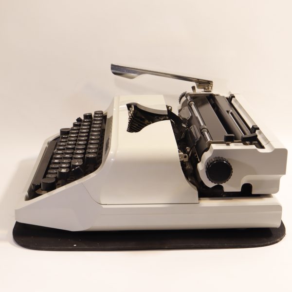 typewriter_erika_mod44_blanca_6