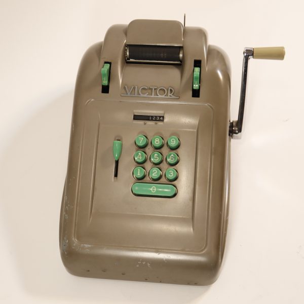 calculadora_victor_700_teclasverdes_2