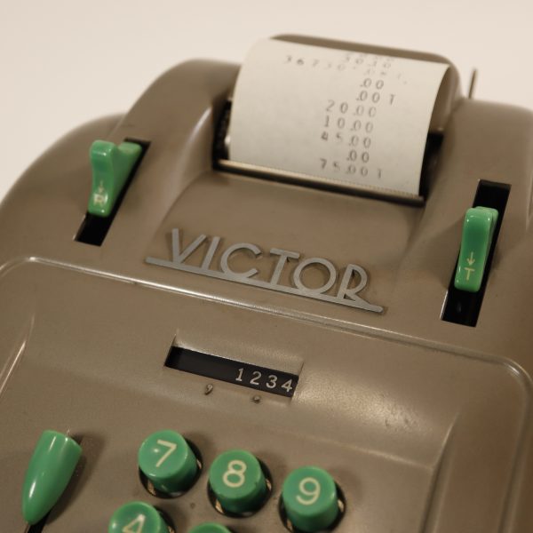 calculadora_victor_700_teclasverdes_6